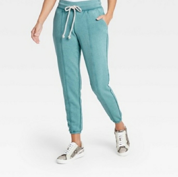 Universal Thread Womens Midrise Fleece 